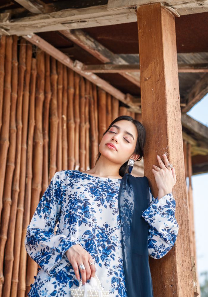 Neelofur – Turkish Lawn 3-Piece Suit NLC-104