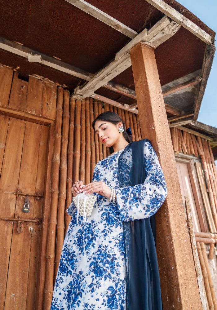 Neelofur – Turkish Lawn 3-Piece Suit NLC-104