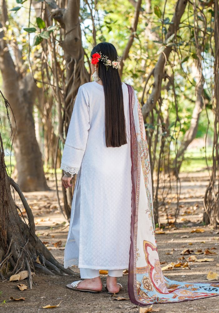 Zareen White – Luxury Lawn 3-Piece Suit NLC-108